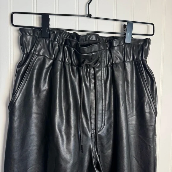 Abercrombie & Fitch Faux Leather Paper Bag Waist Black Joggers Womens Size Small - Picture 3 of 12